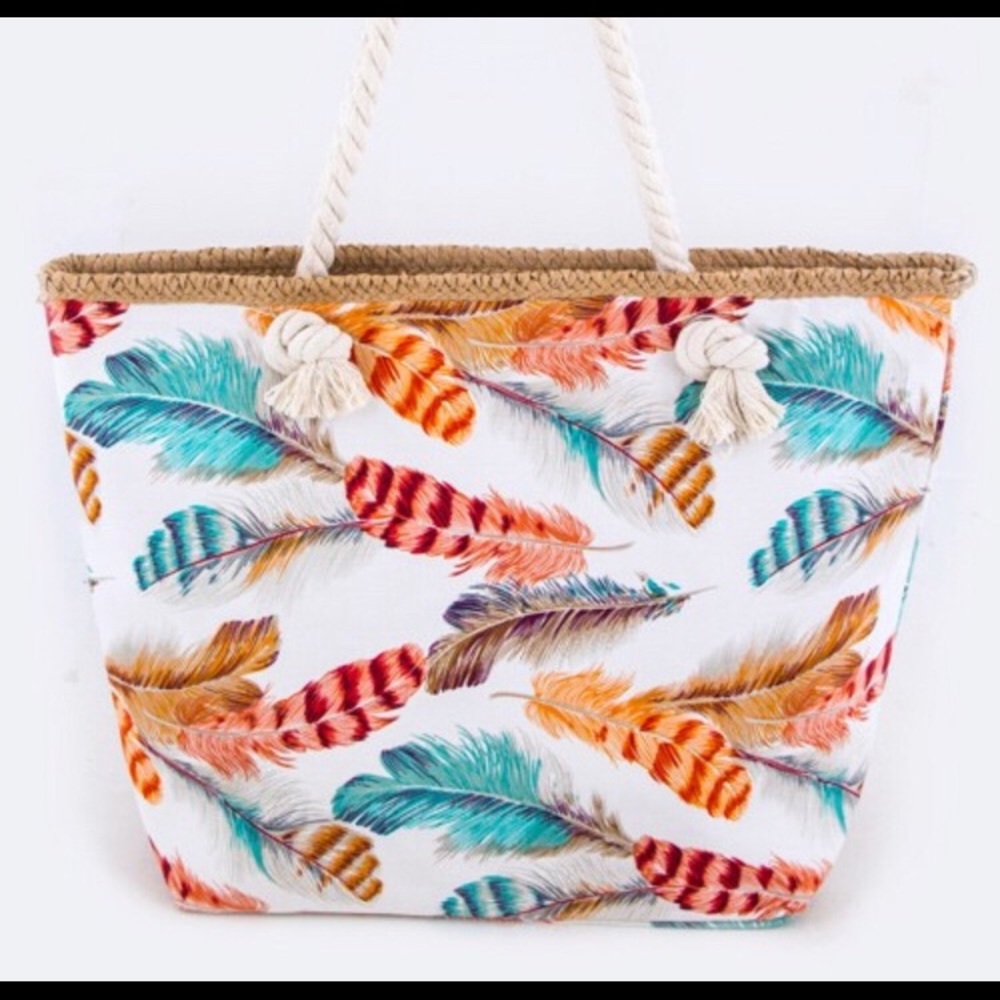 ⭐️‼️3/$25‼️ Feathered Tote Bag